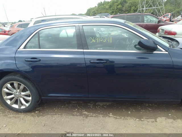 Chrysler 300 Limited 2015 2C3CCARG9FH842340 Image 13
