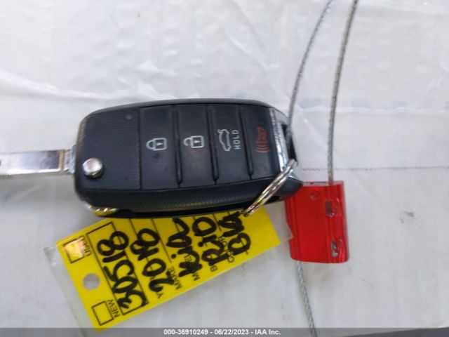 3KPA24AB0JE058012 KIA RIO S