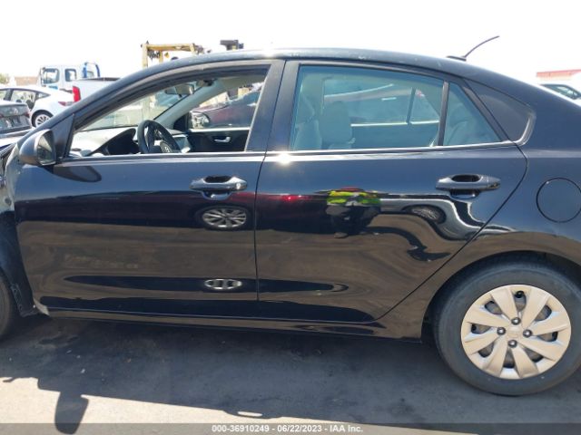 3KPA24AB0JE058012 KIA RIO S
