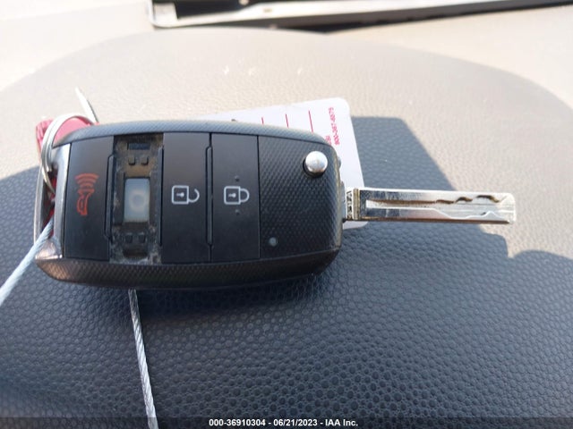 KIA SOUL + 2015 KNDJP3A58F7181568 Image 11