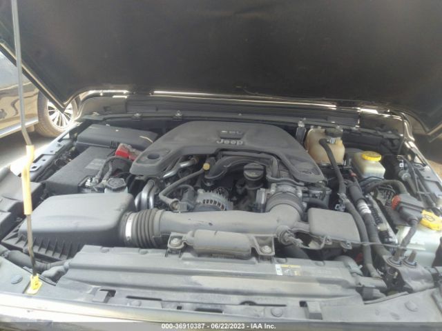 1C4HJXDG8KW507437 Jeep Wrangler Unlimited Sport S