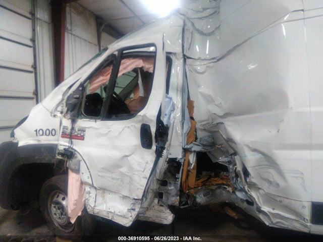 3C6TRVDG2JE154622 RAM Promaster Cargo Van