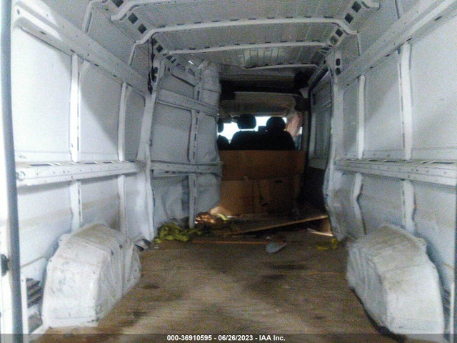 3C6TRVDG2JE154622 RAM Promaster Cargo Van