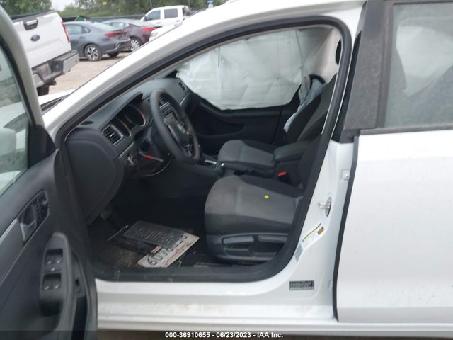 3VW2B7AJ9JM228674 Volkswagen Jetta 1.4t S