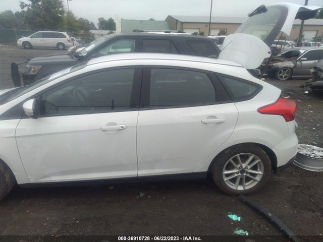 2015 FORD FOCUS SE VIN: 1FADP3K27FL288433