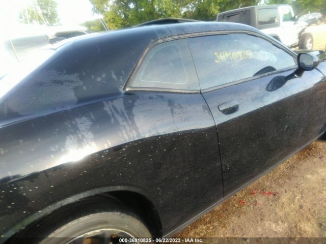 2C3CDZAG4KH663477 Dodge Challenger Sxt