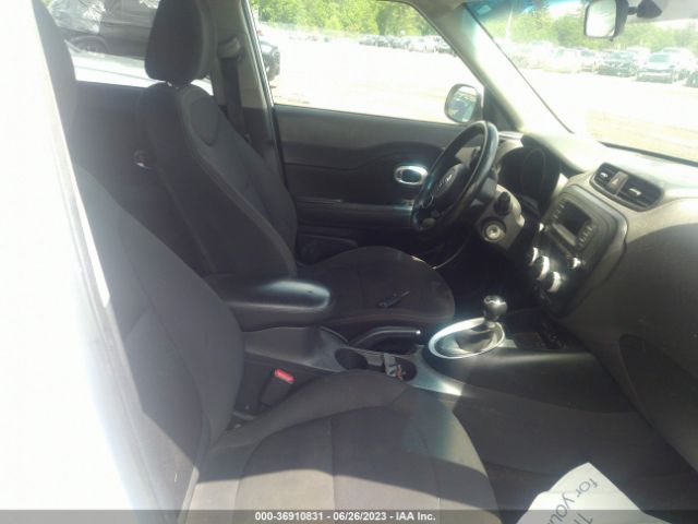 KNDJN2A2XE7088698 KIA Soul Base