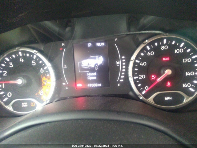 ZACCJBBT0FPB88101 Jeep Renegade Latitude