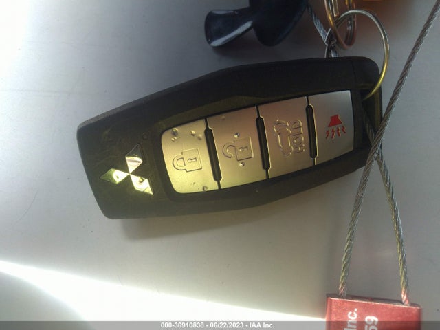 JA4J3VA85NZ089493 Mitsubishi Outlander Sel