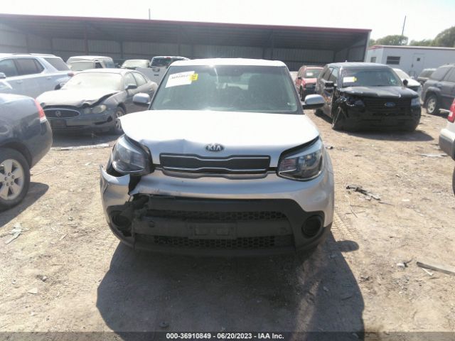 KNDJN2A28J7598087 KIA Soul Base