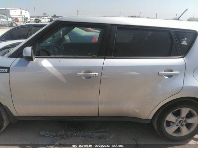 KNDJN2A28J7598087 KIA Soul Base
