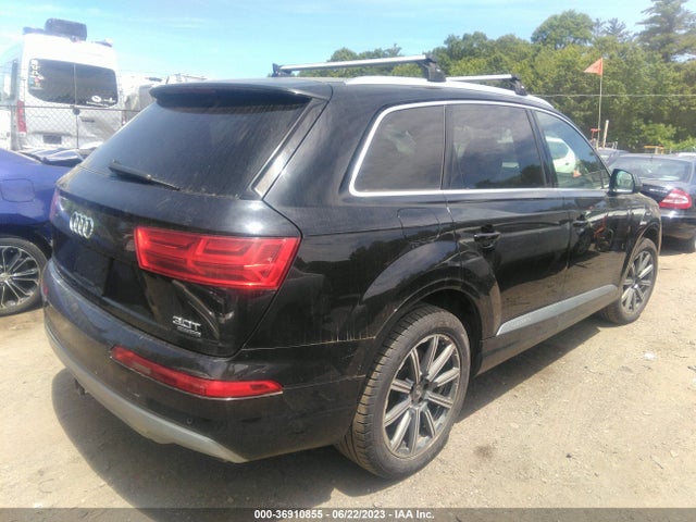 WA1LAAF72HD035593 Audi Q7 Premium Plus