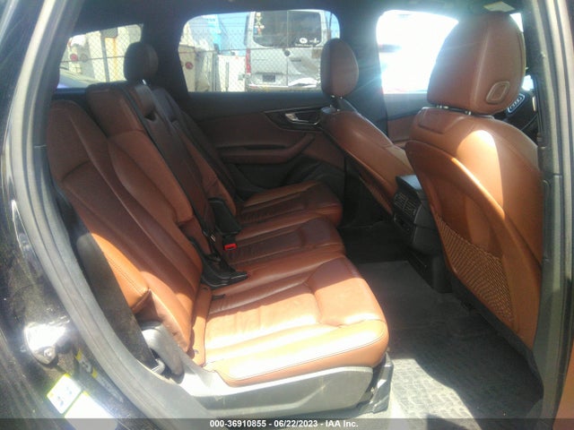 WA1LAAF72HD035593 Audi Q7 Premium Plus