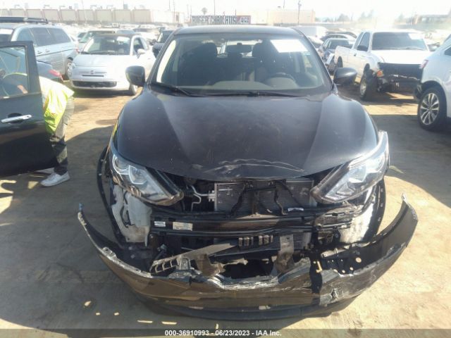 JN1BJ1CP4KW211502 Nissan Rogue Sport S