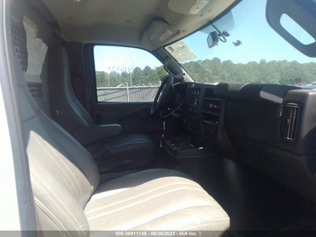 Chevrolet EXPRESS CARGO VAN 2018 1GCWGAFG8J1336295 Image 5