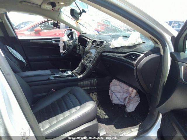 3FA6P0H97JR161171 Ford FUSION SE