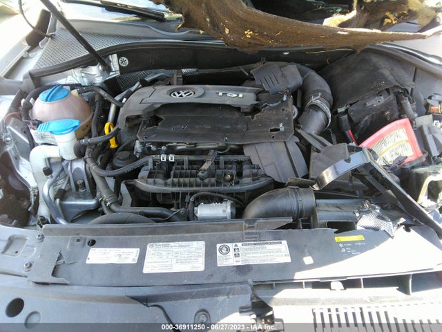 1VWAT7A32EC100794 Volkswagen Passat Wolfsburg Ed