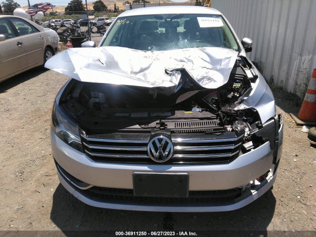1VWAT7A32EC100794 Volkswagen Passat Wolfsburg Ed