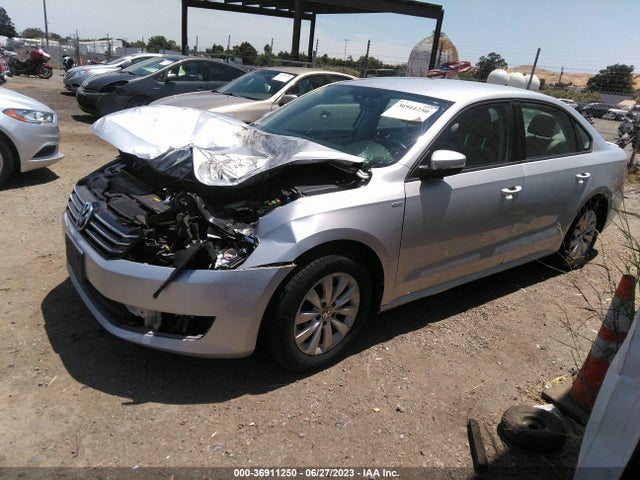 1VWAT7A32EC100794 Volkswagen Passat Wolfsburg Ed