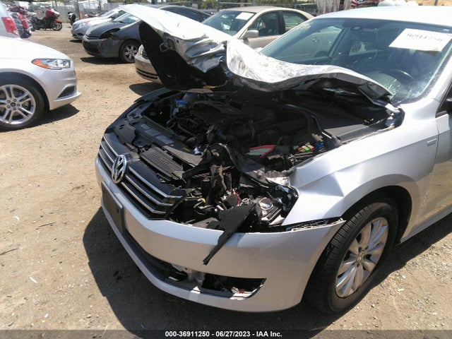 1VWAT7A32EC100794 Volkswagen Passat Wolfsburg Ed