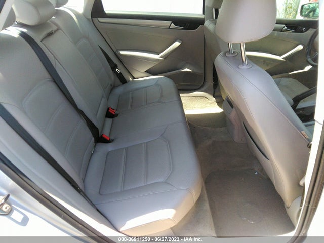 1VWAT7A32EC100794 Volkswagen Passat Wolfsburg Ed