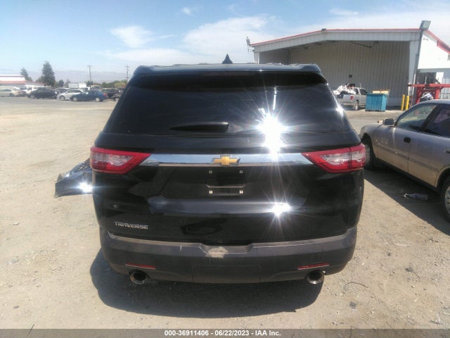 Chevrolet Traverse Ls 2018 1GNERFKW0JJ183967 Image 17