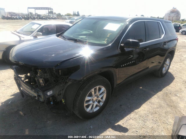 Chevrolet Traverse Ls 2018 1GNERFKW0JJ183967 Image 2