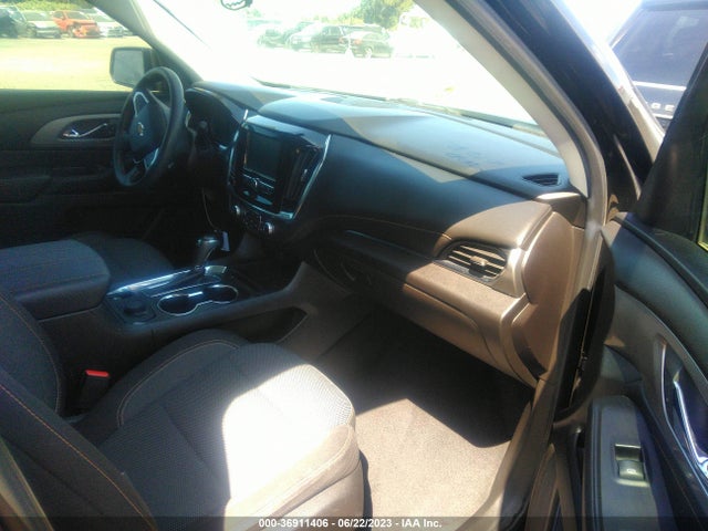 Chevrolet Traverse Ls 2018 1GNERFKW0JJ183967 Image 5