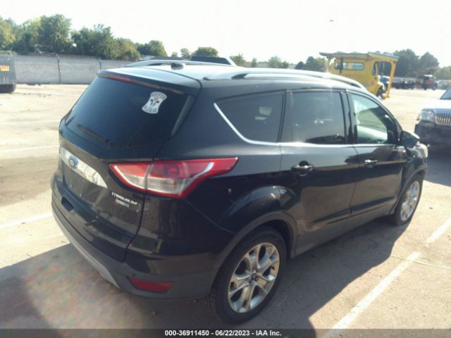 1FMCU9J98EUA23895 Ford Escape Titanium
