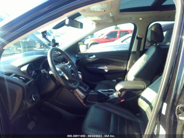 1FMCU9J98EUA23895 Ford Escape Titanium