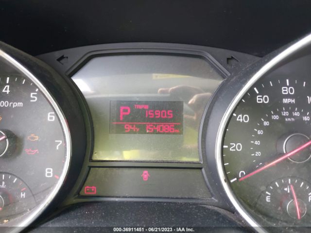 KNDMB5C12H6234436 KIA SEDONA LX