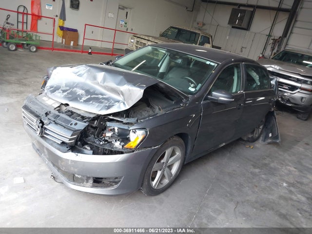 1VWBH7A34EC016627 Volkswagen PASSAT SE