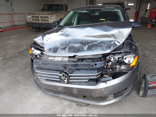 1VWBH7A34EC016627 Volkswagen PASSAT SE