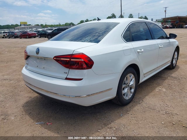 1VWAT7A34HC006842 Volkswagen Passat 1.8t S