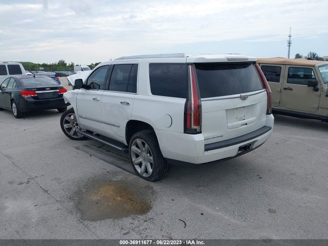 1GYS3CKJ8GR452933 Cadillac Escalade Premium Collection