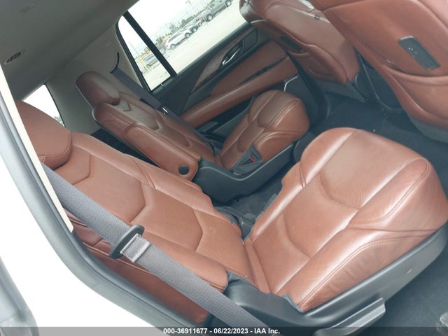 1GYS3CKJ8GR452933 Cadillac Escalade Premium Collection