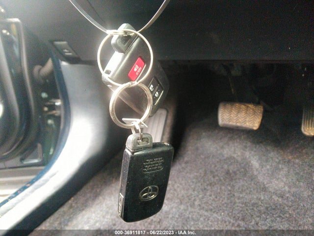 Toyota Rav4 Xle 2018 JTMRFREV3JJ743830 Image 11