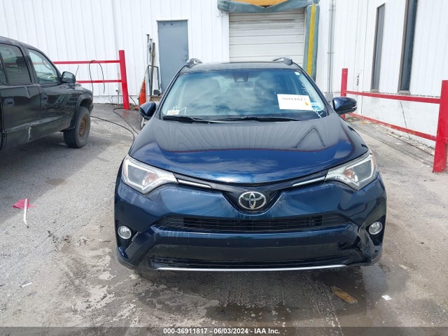 Toyota Rav4 Xle 2018 JTMRFREV3JJ743830 Image 12