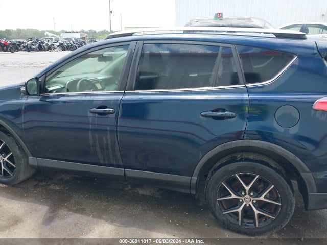 Toyota Rav4 Xle 2018 JTMRFREV3JJ743830 Image 14