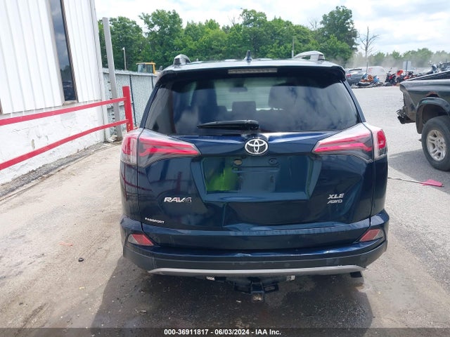 Toyota Rav4 Xle 2018 JTMRFREV3JJ743830 Image 16