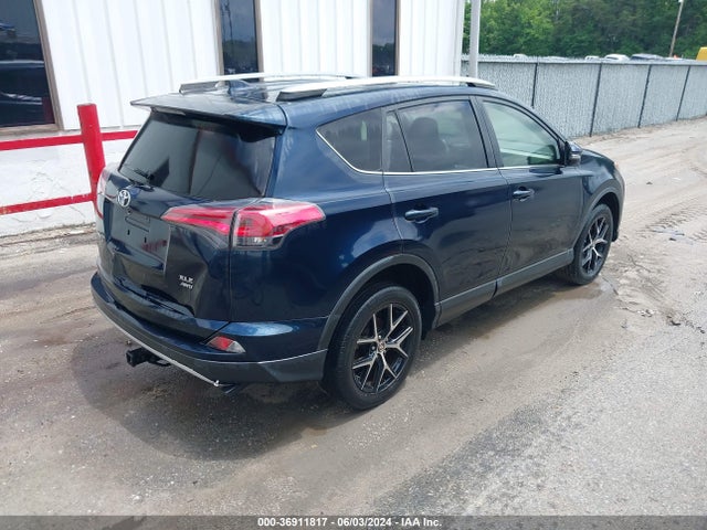 Toyota Rav4 Xle 2018 JTMRFREV3JJ743830 Image 4