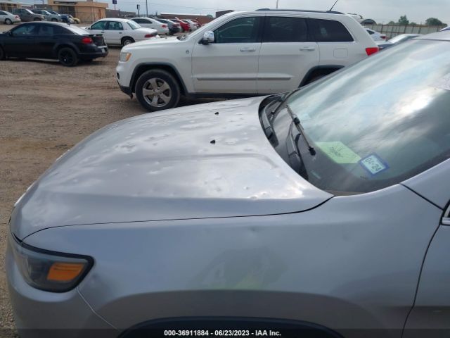 1C4PJLLB8KD395762 Jeep Cherokee Latitude Plus