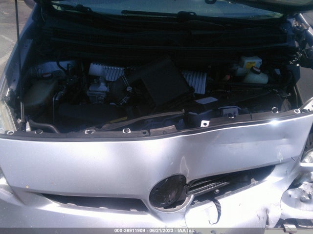 Toyota Prius Four 2015 JTDKN3DU5F1884948 Image 16