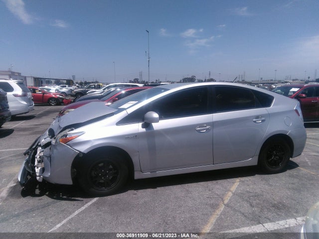 Toyota Prius Four 2015 JTDKN3DU5F1884948 Image 6