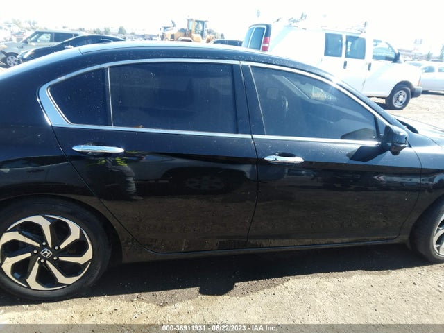 2017 HONDA ACCORD SEDAN EX-L V6 VIN: 1HGCR3F83HA004584