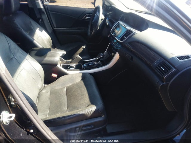 2017 HONDA ACCORD SEDAN EX-L V6 VIN: 1HGCR3F83HA004584
