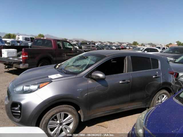 KNDPMCAC7J7348223 KIA Sportage Lx