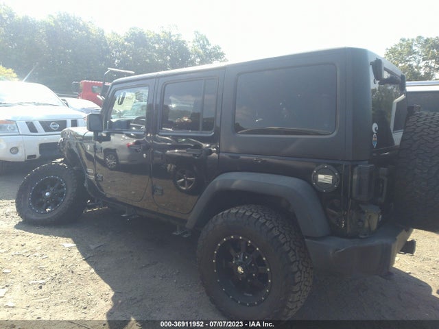 2014 JEEP WRANGLER UNLIMITED SPORT VIN: 1C4BJWDG2EL227180
