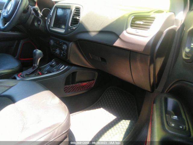 3C4NJDDB2KT780353 Jeep Compass Trailhawk