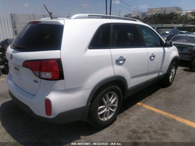 KIA SORENTO LX 2015 5XYKT4A60FG582145 Image 5